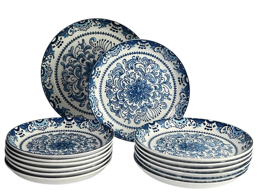 White and blue plates